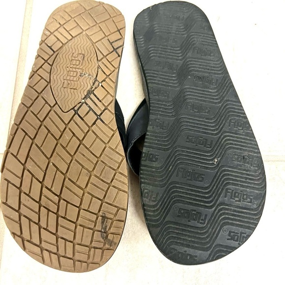 Flojos Men's Memory Foam Flip Flop Sandals BLACK/BROWN size 9M leather. - Picture 8 of 9